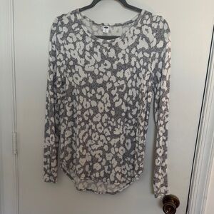 Old Navy Gray and Cream Patterned Long Sleeve Top